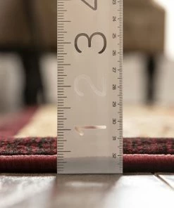 Well Woven Isfahan Medallion Red Traditional Rug Oriental & Persian