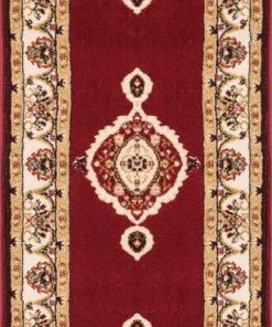 Well Woven Isfahan Medallion Red Traditional Rug Oriental & Persian