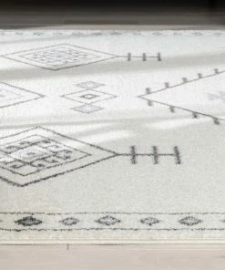 Well Woven Azra Tribal Medallion Ivory Rug