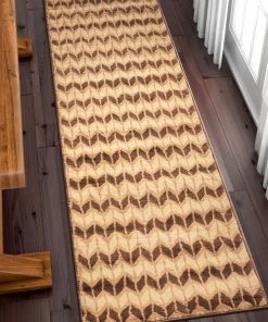 Well Woven 5'x7' Bourban Chevron Gold Modern Rug