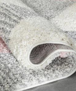 Well Woven Reily Mid-Century Modern Geometric Triangle Pattern Pink Shag Rug