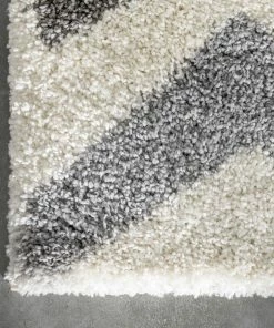 Well Woven Kylar Nordic Chevron Pattern Black Shag Rug Geometric