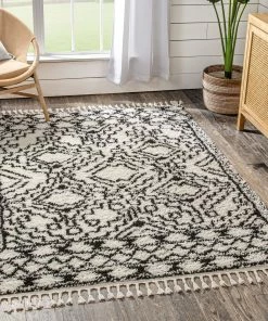 Well Woven Mirela Moroccan Diamond Shag White Rug Global
