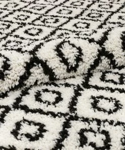 Well Woven Global Agata Moroccan Geometric Shag Black Rug