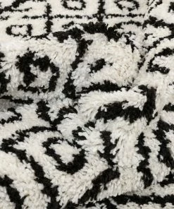 Well Woven Global Agata Moroccan Geometric Shag Black Rug