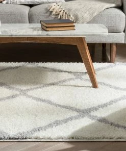 Well Woven Celosia Moroccan Trellis Shag White Rug