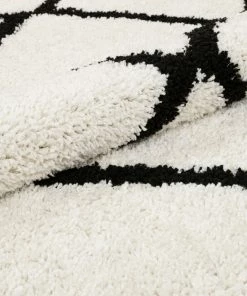 Well Woven Global Celosia Moroccan Trellis Shag Black Rug