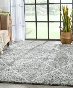 Well Woven Aviero Moroccan Lattice Trellis Grey Thick & Soft Shag Rug