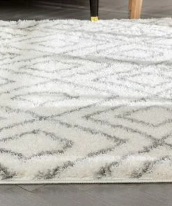 Well Woven Global Lagos Tribal Diamond Pattern Ivory Thick & Soft Shag Rug