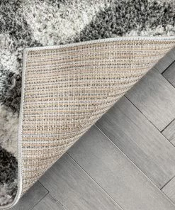 Well Woven Tomar Modern Chevron Pattern Grey Thick & Soft Shag Rug