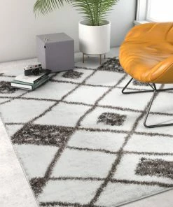 Well Woven Outstanding White Modern Moroccan Shag Rug