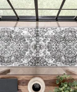 Well Woven Geometric Granada Transitional Oriental Medallion Pattern Grey Rug