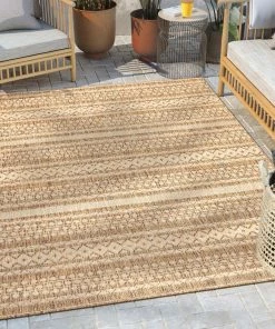 Well Woven Global Arwen Tribal Indoor/Outdoor Brown Textured Rug