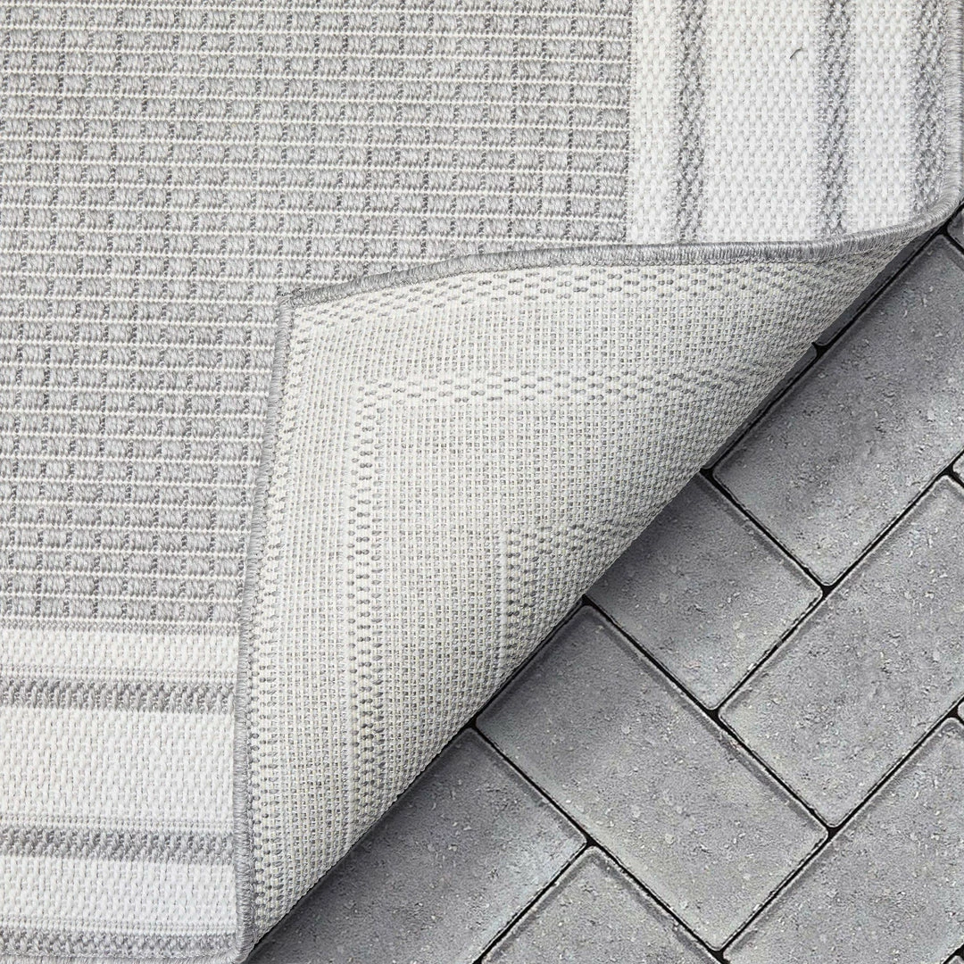 Well Woven Perry Solid Border Pattern Indoor/Outdoor Grey Textured Rug 5 Well Woven Perry Solid Border Pattern Indoor/Outdoor Grey Textured Rug