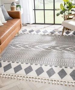 Well Woven Cruce Tribal Moroccan Geometric Grey Kilim-Style Rug