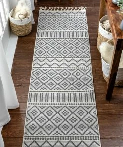 Well Woven Covina Tribal Geometric Diamond Grey Kilim-Style Rug Global