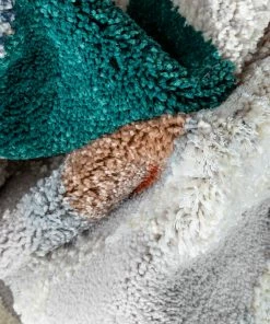 Well Woven Mojave Diamond Geometric Pattern Grey High-Low Rug