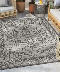 Well Woven Celesine Oriental Medallion Indoor/Outdoor Black Flat-Weave Rug