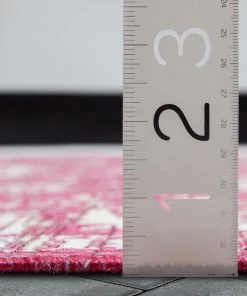 Well Woven Delphi Oriental Persian Indoor/Outdoor Fuchsia Flat-Weave Rug