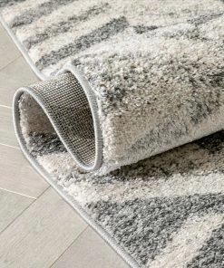 Well Woven Cordoba Modern Geometric Diamond Pattern Grey Rug