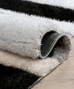 Well Woven Chaska Geometric Squares Shag Ivory Black 3D Textured Rug