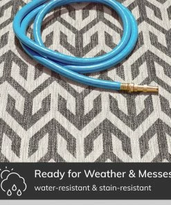 Well Woven Atlantis Modern Geometric Black Indoor/Outdoor Rug