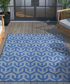 Well Woven Atlantis Modern Stripes Indoor/Outdoor Blue Flat-Weave Rug