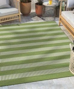 Well Woven Stria Modern Stripes Indoor/Outdoor Green Flat-Weave Rug