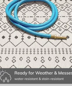 Well Woven Nord Moroccan Tribal Indoor Outdoor Ivory Flatweave Rug