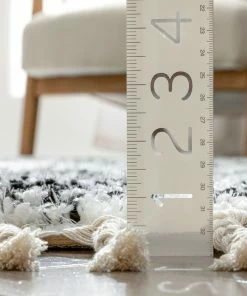 Well Woven Global Tayanna Tribal Moroccan Ivory Shag Rug