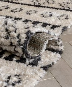 Well Woven Odina Tribal Diamond Lattice Pattern Grey High-Low Textured Pile Rug