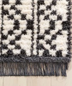 Well Woven Global Tallulah Tribal Diamond Lattice Pattern Grey High-Low Textured Pile Rug