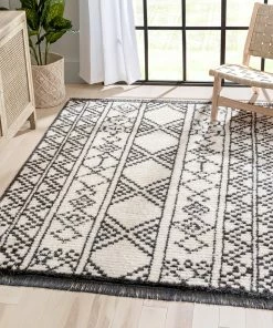 Well Woven Global Tallulah Tribal Diamond Lattice Pattern Grey High-Low Textured Pile Rug