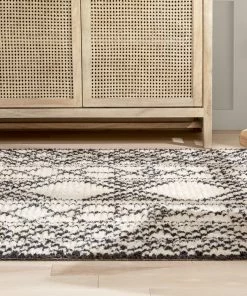 Well Woven Global Tallulah Tribal Diamond Lattice Pattern Grey High-Low Textured Pile Rug