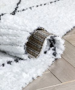 Well Woven Soyala Tribal Diamond Lattice Pattern Grey High-Low Textured Pile Rug Global