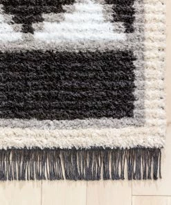 Well Woven Una Moroccan Diamond Medallion Pattern Grey High-Low Textured Pile Rug Global