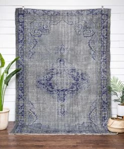 Well Woven Global Arion Grey Overdyed Medallion One-of-a-Kind Handmade Wool Area Rug 6'7" X 9'9"