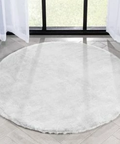 Well Woven Crest Modern Glam Faux Fur Plush White Shag Rug