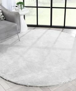 Well Woven Crest Modern Glam Faux Fur Plush White Shag Rug