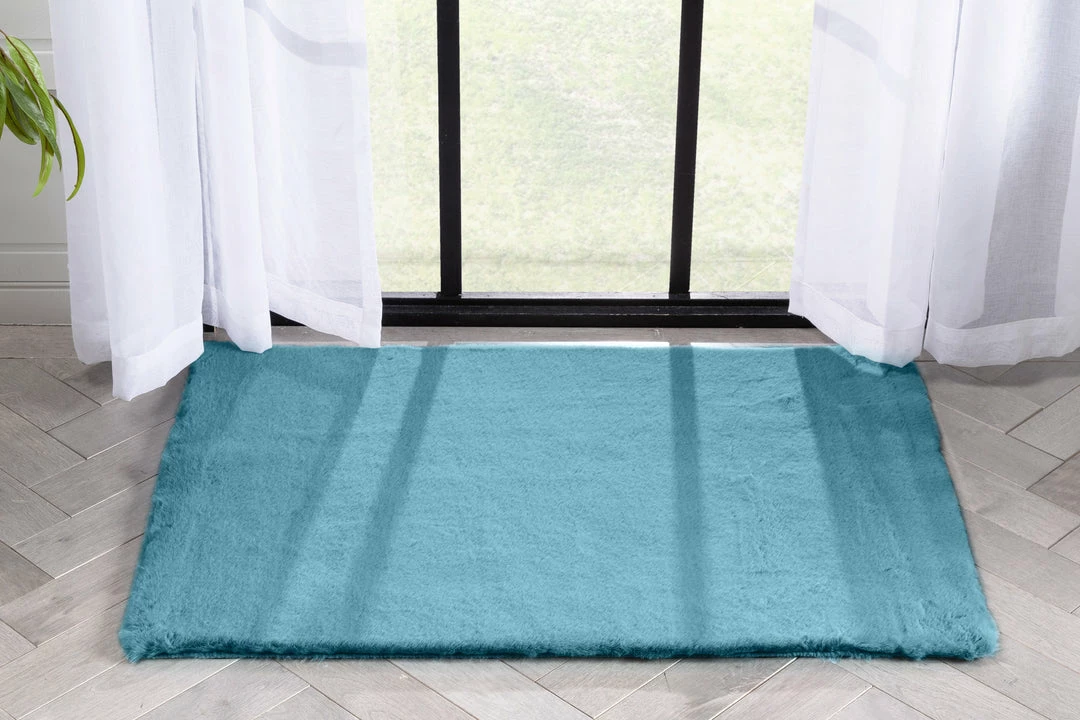 Well Woven Crest Modern Glam Faux Fur Plush Light Blue Shag Rug 22 Well Woven Crest Modern Glam Faux Fur Plush Light Blue Shag Rug