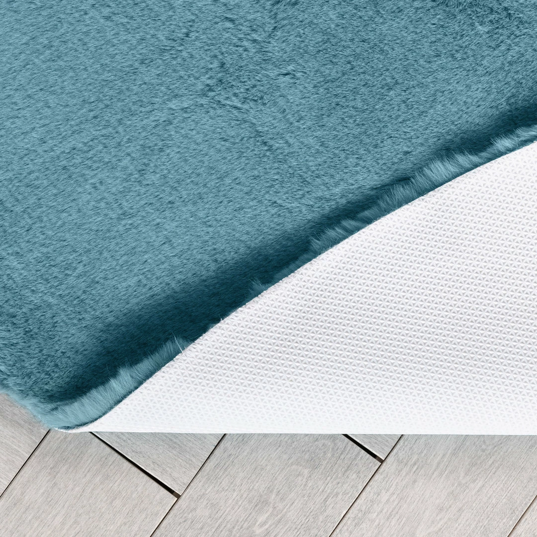 Well Woven Crest Modern Glam Faux Fur Plush Light Blue Shag Rug 31 Well Woven Crest Modern Glam Faux Fur Plush Light Blue Shag Rug