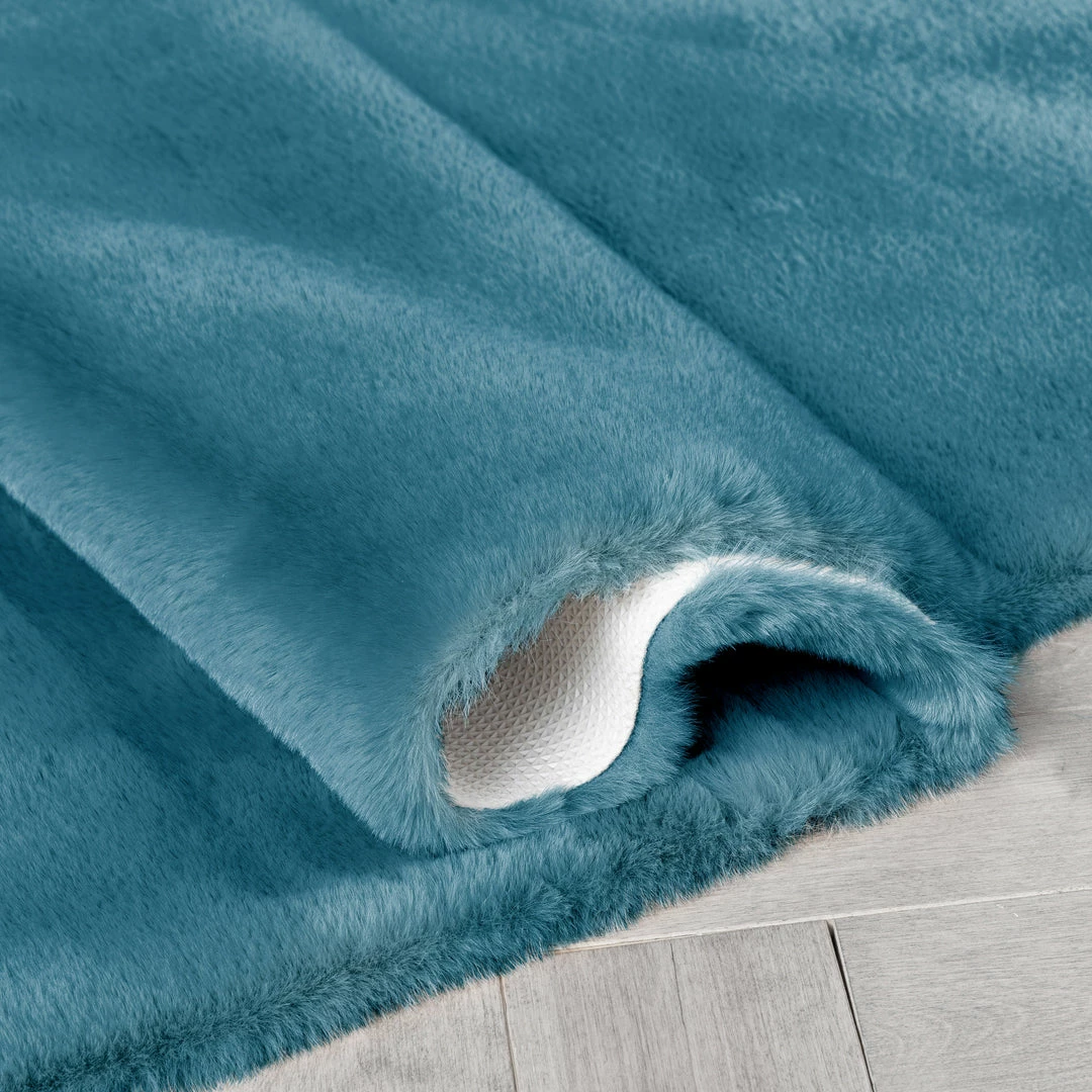 Well Woven Crest Modern Glam Faux Fur Plush Light Blue Shag Rug 4 Well Woven Crest Modern Glam Faux Fur Plush Light Blue Shag Rug