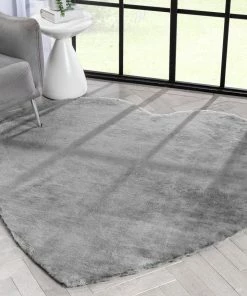 Well Woven Crest Modern Glam Faux Fur Plush Grey Shag Rug