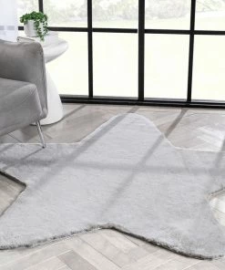 Well Woven Crest Modern Glam Faux Fur Plush Grey Shag Rug