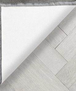 Well Woven Crest Modern Glam Faux Fur Plush Grey Shag Rug