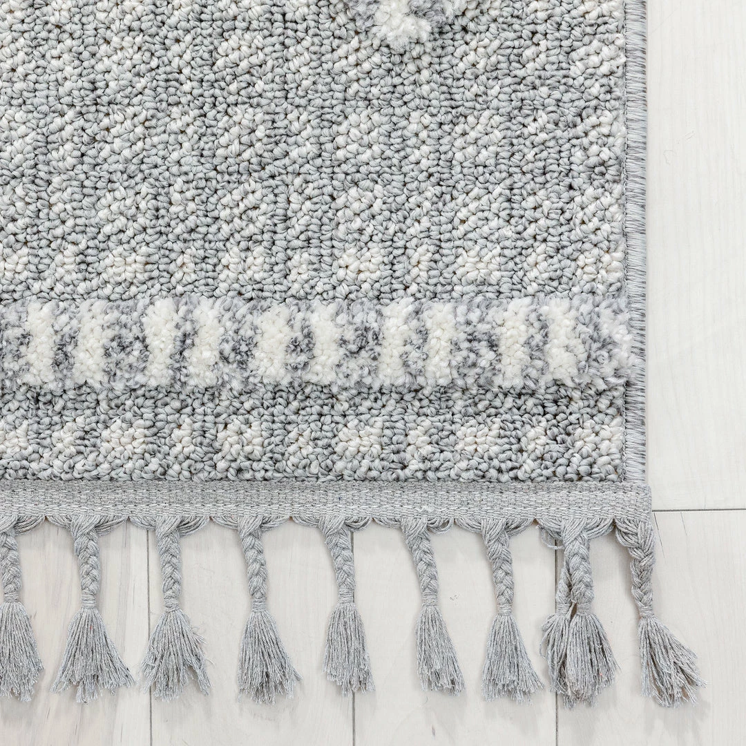 Well Woven Savannah Tribal Geometric Pattern Grey High-Low Textured Rug 4 Well Woven Savannah Tribal Geometric Pattern Grey High-Low Textured Rug