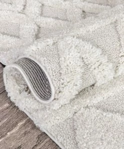 Well Woven Global Austen Ivory Vintage Diamond Pattern Ivory Farmhouse Rug