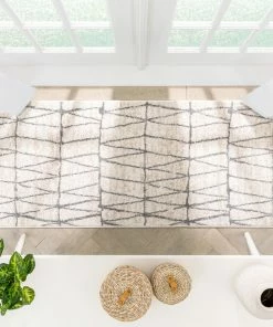 Well Woven Global Crisscross Nordic Geometric Pattern Ivory Rug