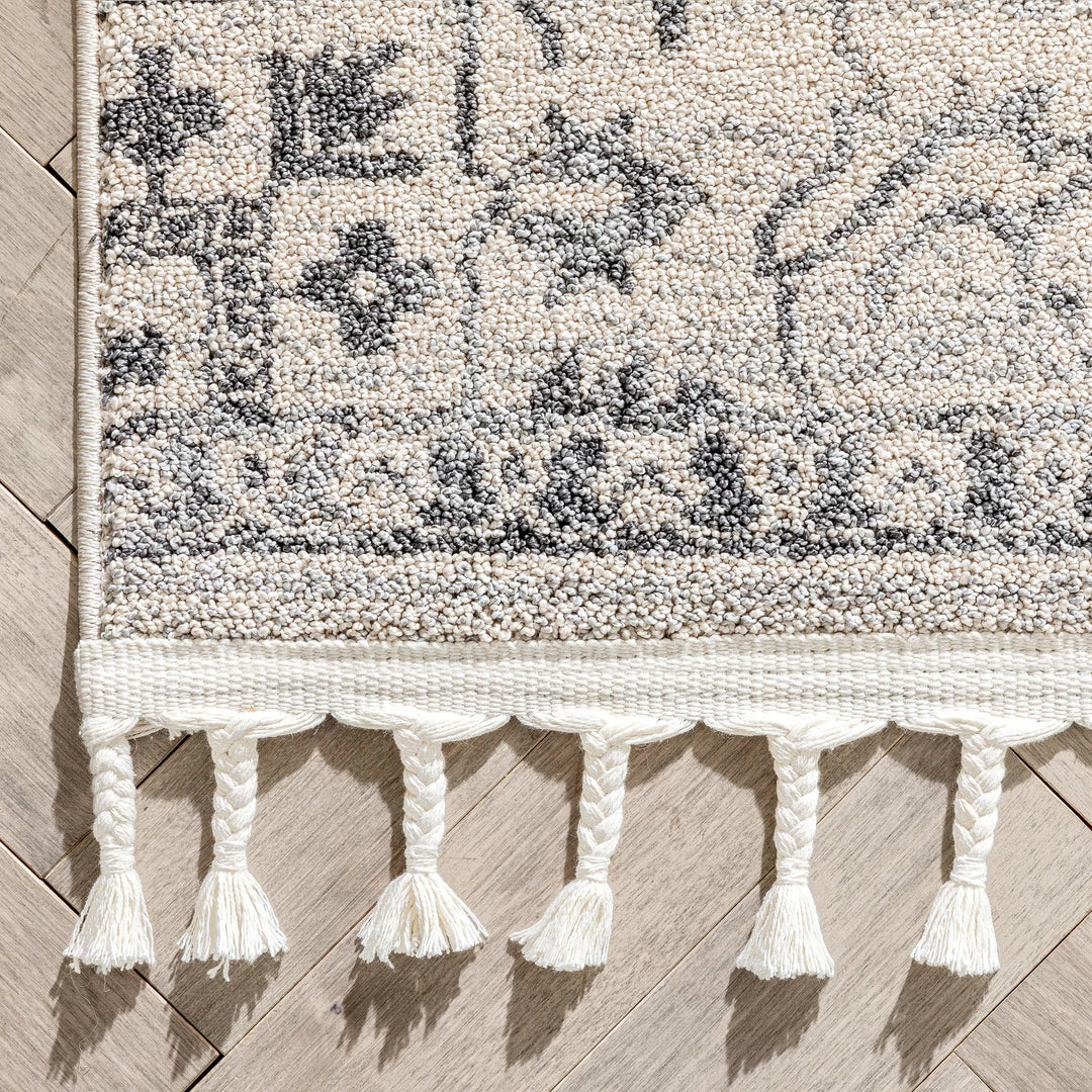 Well Woven Valentina Oriental Medallion Pattern Ivory Grey Kilim-Style Rug 4 Well Woven Valentina Oriental Medallion Pattern Ivory Grey Kilim-Style Rug