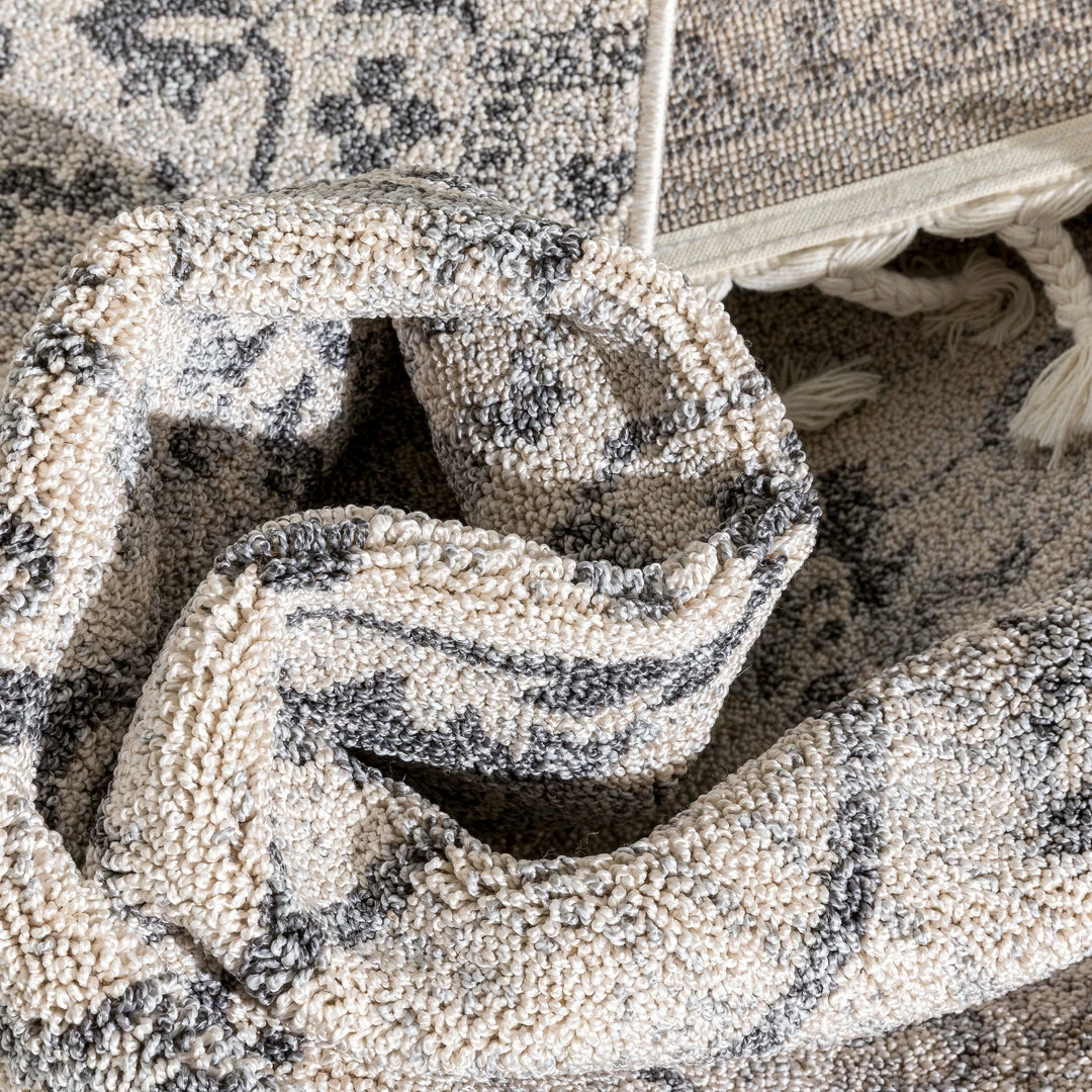 Well Woven Valentina Oriental Medallion Pattern Ivory Grey Kilim-Style Rug 3 Well Woven Valentina Oriental Medallion Pattern Ivory Grey Kilim-Style Rug